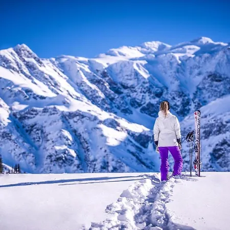 Alpen The View Апартаменти *